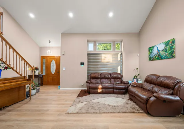 Photo 3 of Single family home for sale at 2035 N Green Brg Ln, Hanover Park, IL 60133 | MLS# 12786338 | Listing updated on 2026-10-20