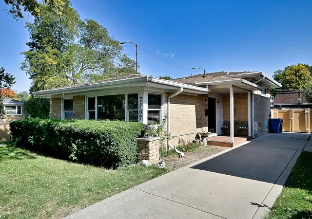 Single family home for sale at 7167 N Ozanam Ave, Chicago, IL 60631 | MLS# 12786364