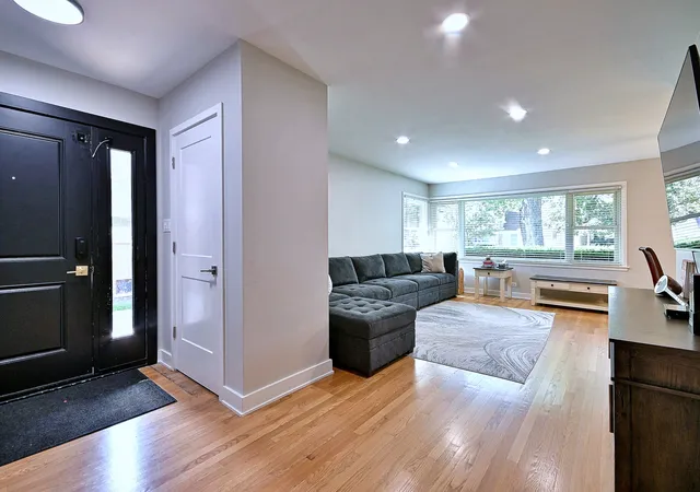 Photo 3 of Single family home for sale at 7167 N Ozanam Ave, Chicago, IL 60631 | MLS# 12786364 | Listing updated on 2026-10-23