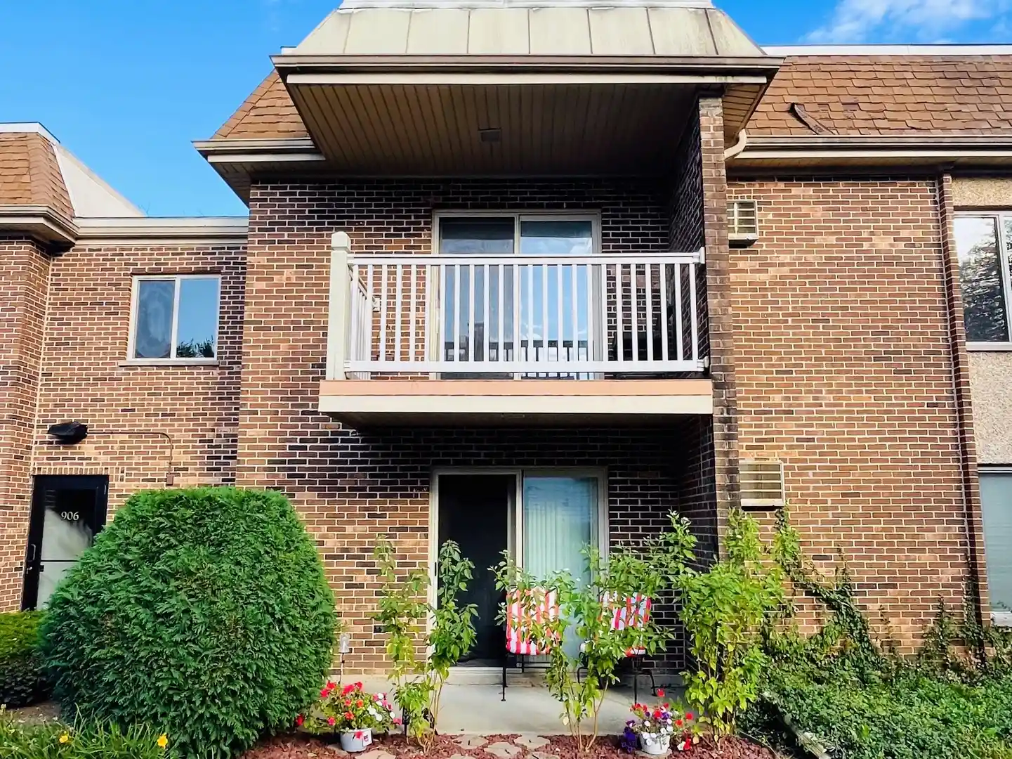 Listing Photo 14 - Condo for sale in 906 W Alleghany Dr located at 906 W Alleghany Dr, Arlington Heights, IL 60004 - Unit #2B
