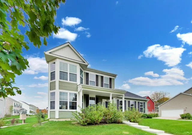 Photo 2 of Single family home for sale at 983 Celebration Dr, Aurora, IL 60504 | MLS# 12786378 | Listing updated on 2026-10-23