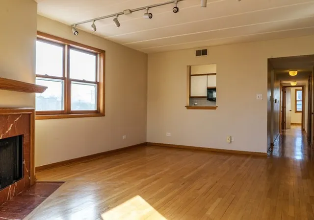 Photo 3 of Condo for sale at 812 S Miller St #3S, Chicago, IL 60607 | MLS# 12786380 | Listing updated on 2026-10-22