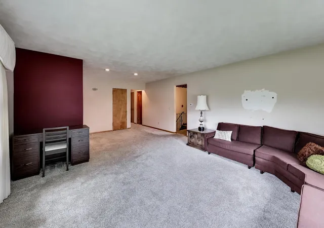 Photo 4 of Single family home for sale at 3601 W Clover Ave, Mc Henry, IL 60050 | MLS# 12786409 | Listing updated on 2026-10-21