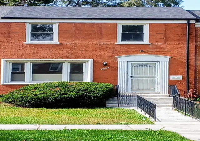 Photo 1 of Townhouse for sale at 9604 S Euclid Ave, Chicago, IL 60617 | MLS# 12786411 | Listing updated on 2026-10-21