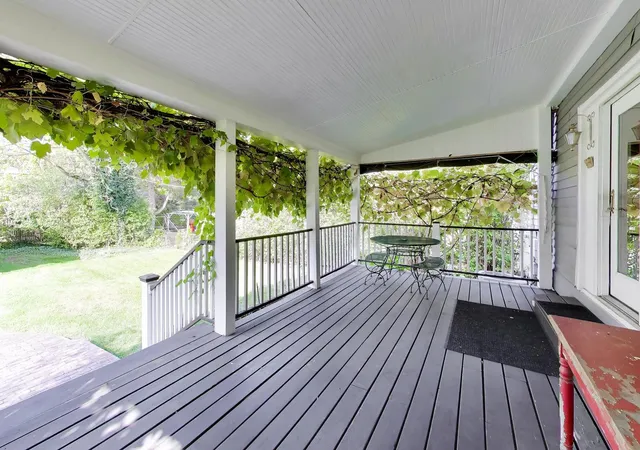 Photo 4 of Single family home for sale at 314 S Wolf Rd, Des Plaines, IL 60016 | MLS# 12786434 | Listing updated on 2026-10-22