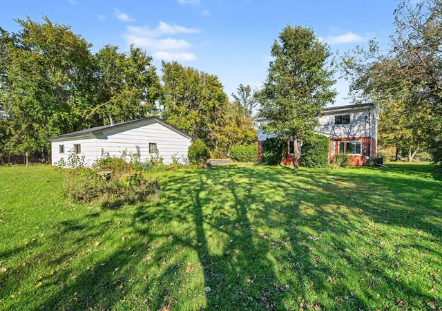 Photo 3 of Single family home for sale at 20500 Bensley Ave, Lynwood, IL 60411 | MLS# 12786435 | Listing updated on 2026-10-20