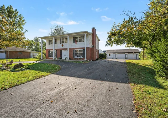 Photo 1 of Single family home for sale at 20500 Bensley Ave, Lynwood, IL 60411 | MLS# 12786435 | Listing updated on 2026-10-20