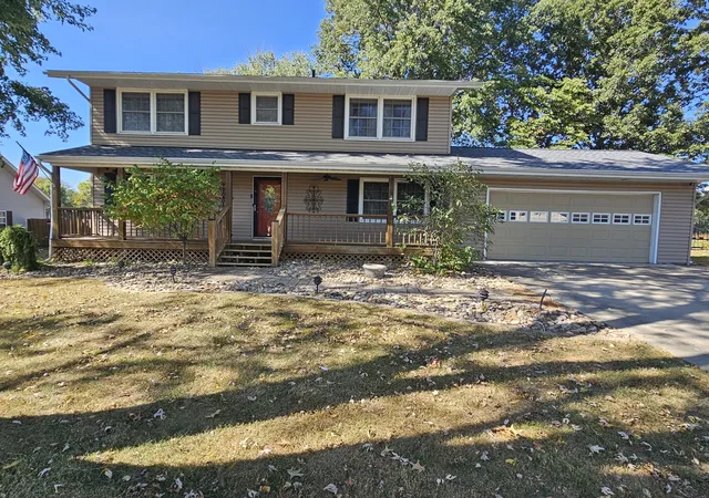 Photo 2 of Single family home for sale at 1309 Plum Ave, Mount Vernon, IL 62864 | MLS# 12786451 | Listing updated on 2026-10-21