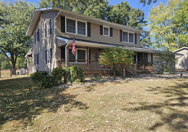 Photo 3 of Single family home for sale at 1309 Plum Ave, Mount Vernon, IL 62864 | MLS# 12786451 | Listing updated on 2026-10-21