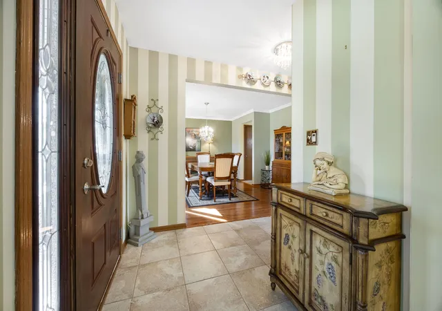 Photo 2 of Single family home for sale at 14346 S Golden Oak Dr, Homer Glen, IL 60491 | MLS# 12786463 | Listing updated on 2026-10-23