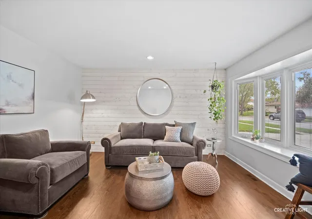 Photo 1 of Single family home for sale at 609 Ridgewood Rd, Streamwood, IL 60107 | MLS# 12786477 | Listing updated on 2026-10-21