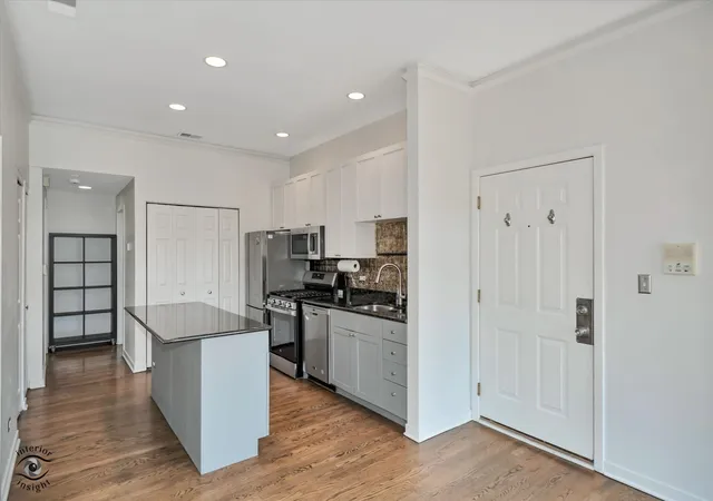 Photo 2 of Condo for sale at 946 W Ferry St #3W, Chicago, IL 60622 | MLS# 12786480 | Listing updated on 2026-10-21