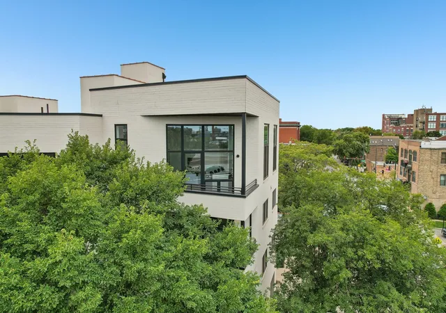 Photo 1 of Condo for sale at 1656 N Bosworth Ave #4S, Chicago, IL 60642 | MLS# 12786493 | Listing updated on 2026-10-21