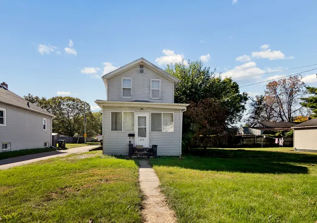 Photo 2 of Single family home for sale at 413 W Superior St, Ottawa, IL 61350 | MLS# 12786511 | Listing updated on 2026-10-23