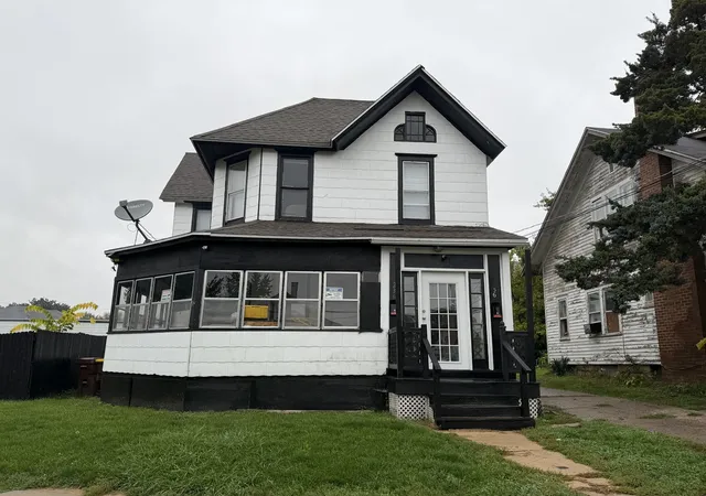 Photo 1 of Multi family home for sale at 236 W Broadway, Freeport, IL 61032 | MLS# 12786518 | Listing updated on 2026-10-21