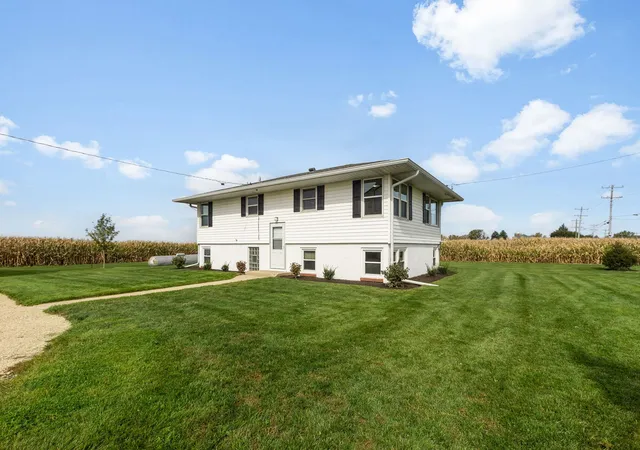 Photo 3 of Single family home for sale at 7715 Us Hwy 14, Harvard, IL 60033 | MLS# 12786526 | Listing updated on 2026-10-22