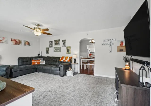 Photo 3 of Single family home for sale at 125 Maple St, Gibson City, IL 60936 | MLS# 12786534 | Listing updated on 2026-10-21