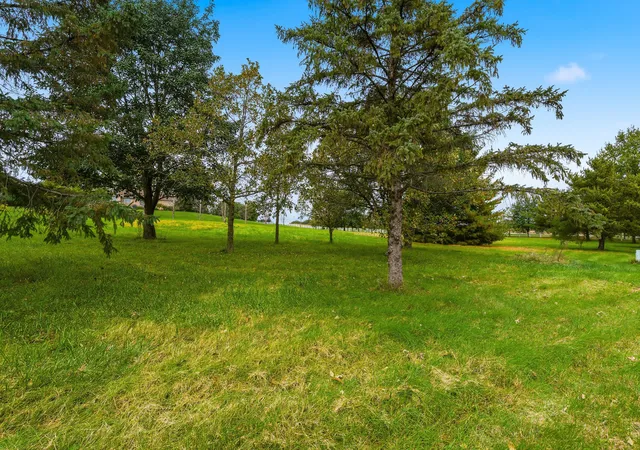 Photo 2 of Land for sale at 35152 S Hillview Dr, Wilmington, IL 60481 | MLS# 12786536 | Listing updated on 2026-10-21