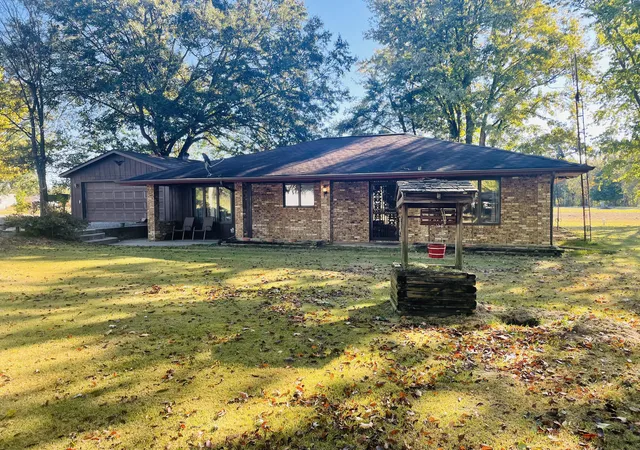 Photo 2 of Single family home for sale at 36 Willow Rd, Desoto, IL 62924 | MLS# 12786544 | Listing updated on 2026-10-20