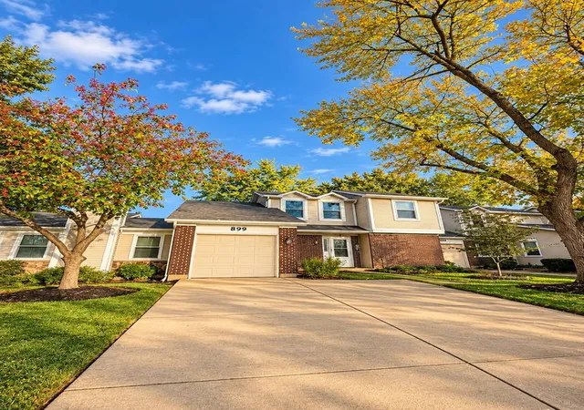 Photo 1 of Townhouse for sale at 899 Colony Lake Dr, Schaumburg, IL 60194 | MLS# 12786561 | Listing updated on 2026-10-21