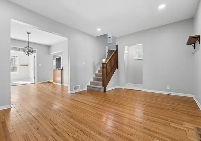 Photo 4 of Single family home for sale at 5007 W Argyle St, Chicago, IL 60630 | MLS# 12786564 | Listing updated on 2026-10-23