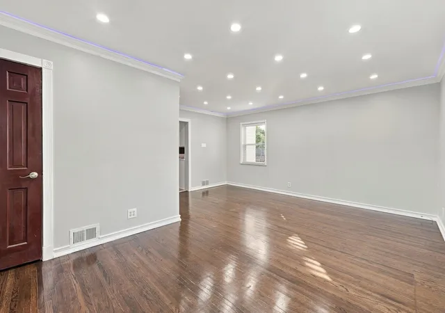 Photo 4 of Single family home for sale at 1526 Boeger Ave, Westchester, IL 60154 | MLS# 12786566 | Listing updated on 2026-10-22