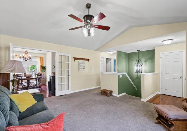 Photo 3 of Single family home for sale at 1605 S Abercorn St, Urbana, IL 61802 | MLS# 12786573 | Listing updated on 2026-10-22