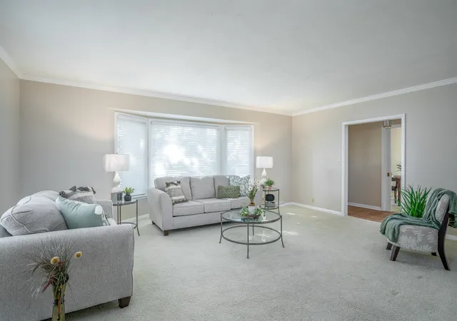 Photo 3 of Single family home for sale at 2840 E Pleasant St, Davenport, IA 52803 | MLS# 12786575 | Listing updated on 2026-10-24