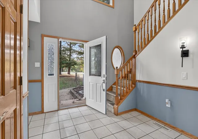 Photo 3 of Single family home for sale at 5695 S Park Pl Dr, Rochelle, IL 61068 | MLS# 12786589 | Listing updated on 2026-10-20