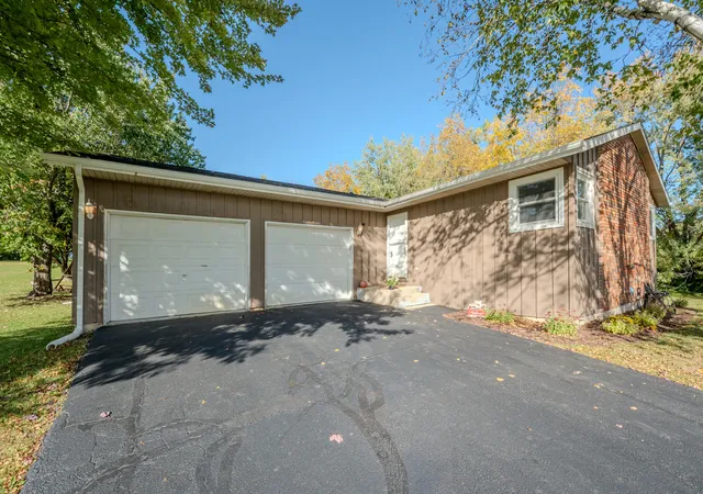 Photo 2 of Single family home for sale at 1733 Lake Summerset Rd, Davis, IL 61019 | MLS# 12786593 | Listing updated on 2026-10-22