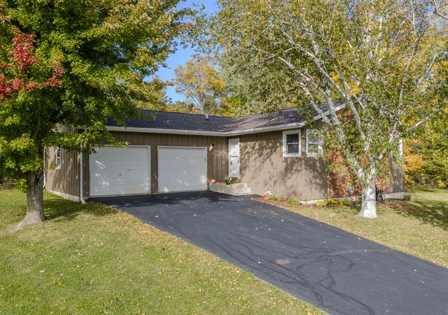 Photo 32 of Single family home for sale at 1733 Lake Summerset Rd, Davis, IL 61019 | MLS# 12786593 | Listing updated on 2026-10-27