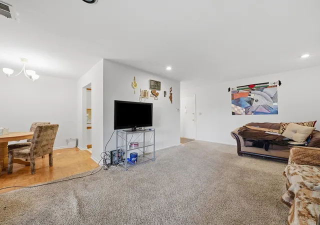 Photo 2 of Condo for sale at 2214 Country Clb Dr #25C, Woodridge, IL 60517 | MLS# 12786606 | Listing updated on 2026-10-22