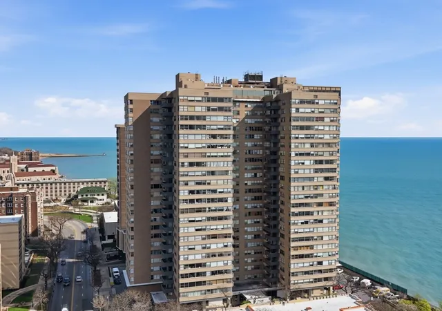 Photo 2 of Condo for sale at 6301 N Sheridan Rd #17R, Chicago, IL 60660 | MLS# 12786607 | Listing updated on 2026-10-21