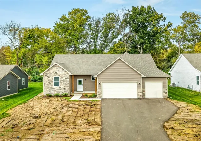 Photo 1 of Single family home for sale at 9874 Hawks Pointe Trl, Roscoe, IL 61073 | MLS# 12786630 | Listing updated on 2026-10-22