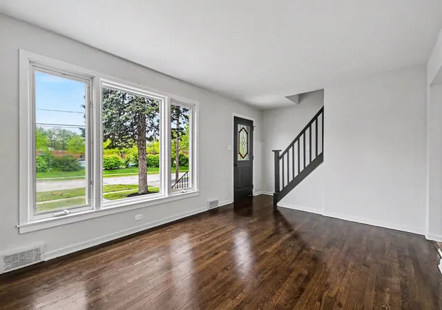 Photo 2 of Single family home for sale at 835 S Addison Ave, Villa Park, IL 60181 | MLS# 12786633 | Listing updated on 2026-10-22