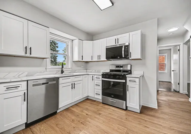 Photo 3 of Single family home for sale at 835 S Addison Ave, Villa Park, IL 60181 | MLS# 12786633 | Listing updated on 2026-10-22