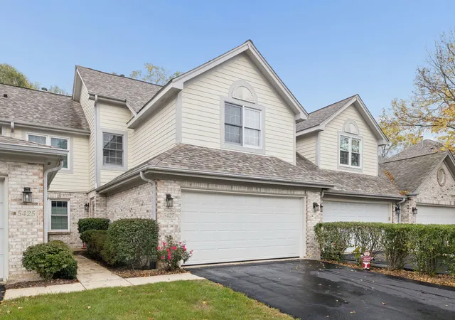 Photo 1 of Townhouse for sale at 5427 Ashbrook Pl, Downers Grove, IL 60515 | MLS# 12786646 | Listing updated on 2026-10-22