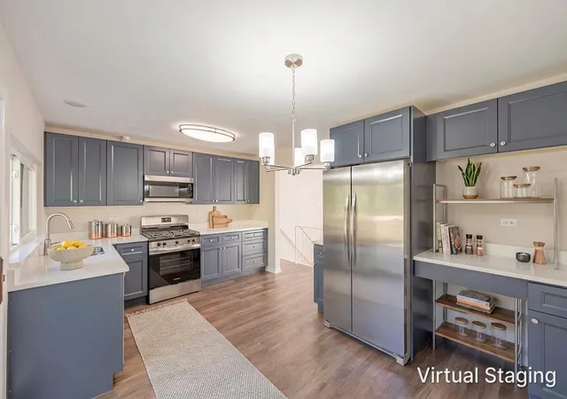 Photo 3 of Single family home for sale at 540 Circle Dr, University Park, IL 60484 | MLS# 12786652 | Listing updated on 2026-10-21