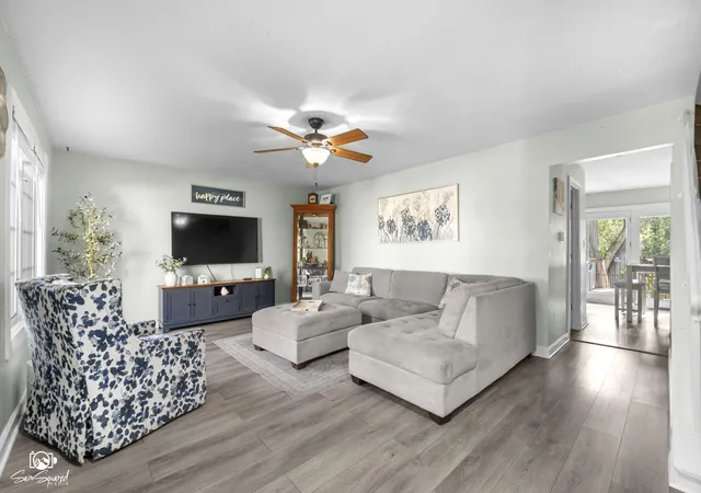 Photo 3 of Townhouse for sale at 8 Washington Ct, Plainfield, IL 60544 | MLS# 12786664 | Listing updated on 2026-10-28