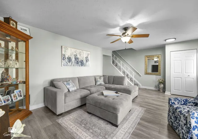 Photo 3 of Townhouse for sale at 8 Washington Ct, Plainfield, IL 60544 | MLS# 12786664 | Listing updated on 2026-10-29