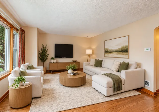 Photo 4 of Single family home for sale at 3851 W 108th Place, Chicago, IL 60655 | MLS# 12786667 | Listing updated on 2026-10-22