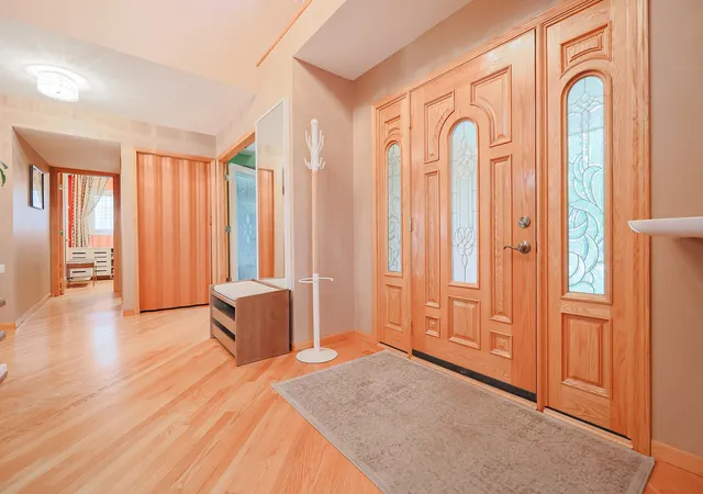 Photo 3 of Single family home for sale at 470 Bradley Rd, Buffalo Grove, IL 60089 | MLS# 12786672 | Listing updated on 2026-10-21