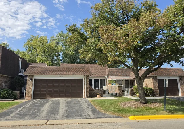 Photo 1 of Townhouse for sale at 1s282 Holyoke Ln, Villa Park, IL 60181 | MLS# 12786675 | Listing updated on 2026-10-22