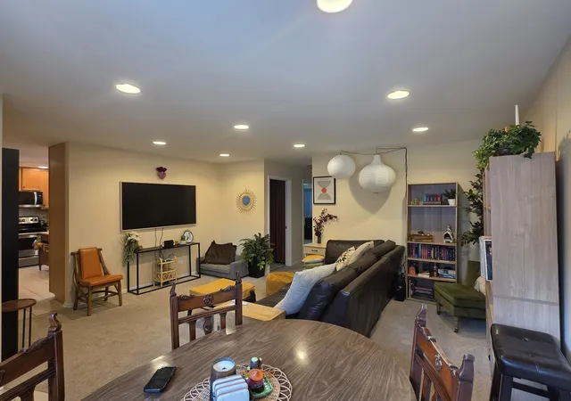 Photo 3 of Townhouse for sale at 1s282 Holyoke Ln, Villa Park, IL 60181 | MLS# 12786675 | Listing updated on 2026-10-22
