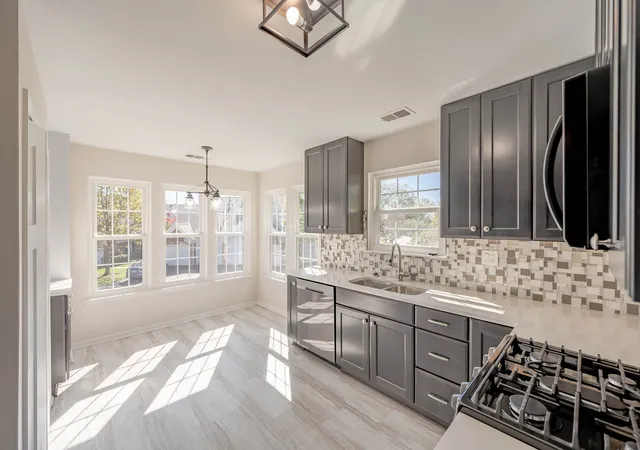 Photo 3 of Townhouse for sale at 53 Winding Run Ln #53, Streamwood, IL 60107 | MLS# 12786690 | Listing updated on 2026-10-21