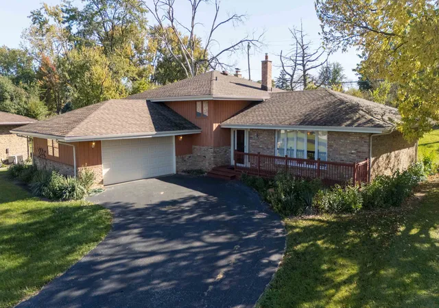 Photo 1 of Single family home for sale at 12839 S Ponderosa Dr, Palos Heights, IL 60463 | MLS# 12786708 | Listing updated on 2026-10-22