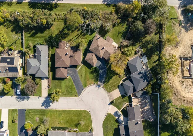 Photo 4 of Single family home for sale at 12839 S Ponderosa Dr, Palos Heights, IL 60463 | MLS# 12786708 | Listing updated on 2026-10-22