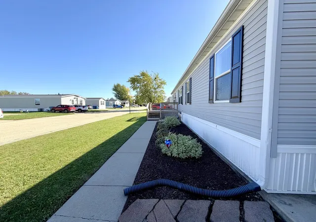 Photo 2 of Manufactured home for sale at 58 St Pauls Dr, Bourbonnais, IL 60914 | MLS# 12786711 | Listing updated on 2026-10-21