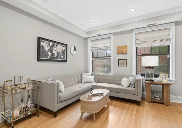 Photo 3 of Condo for sale at 914 W Schubert Ave #1, Chicago, IL 60614 | MLS# 12786715 | Listing updated on 2026-10-27