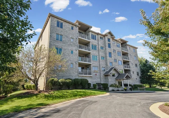 Photo 1 of Condo for sale at 11131 Waters Edge Dr #1B, Orland Park, IL 60467 | MLS# 12786731 | Listing updated on 2026-10-22